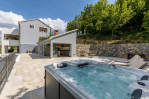 Villa Grey Stone